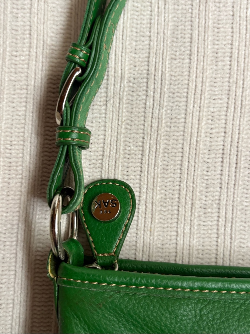 The Sak Bright Green Leather Crossbody Bag - Picture 3 of 12